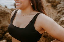 Load image into Gallery viewer, Square Sporty Crop Top - Classic Black
