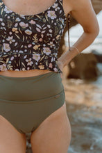 Load image into Gallery viewer, Simple band, high cut Bottom - Tropical Floral
